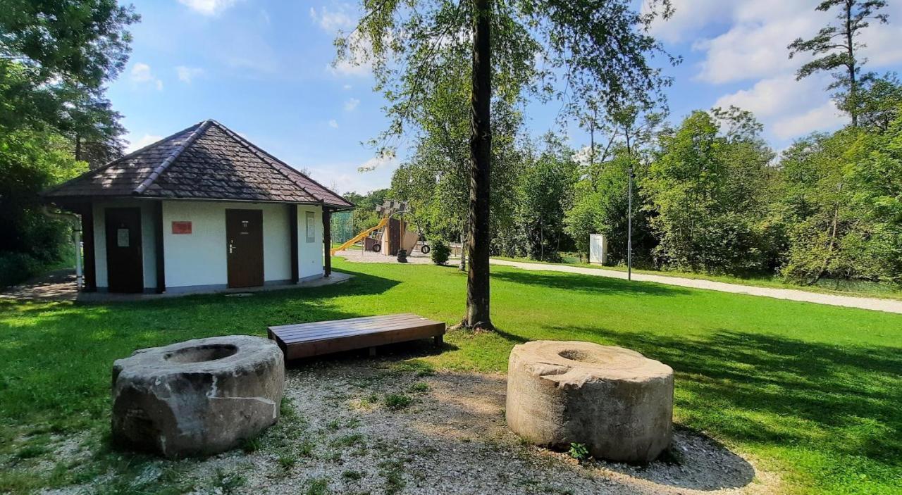 Ferienwohnung Agerblick 3 Zimmer Mit Kueche, 83M2 Lenzing Buitenkant foto